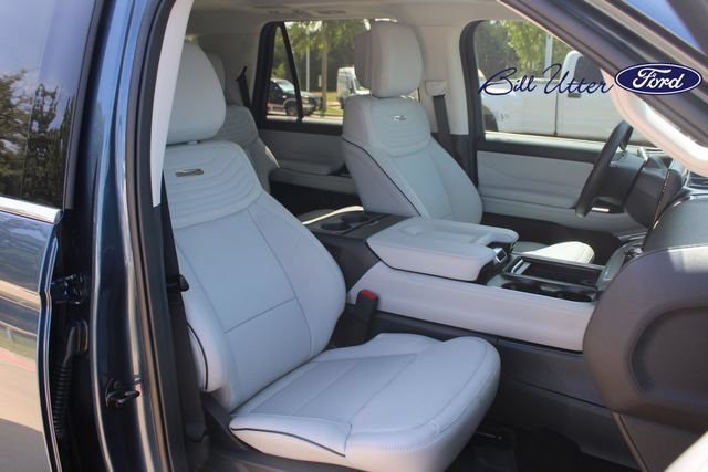 Used 2027 Ford Expedition Platinum w/ Platinum Ultimate Package AWD/4WD image 11