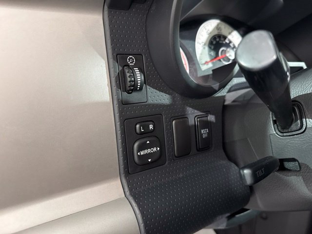 Used 2012 Toyota FJ Cruiser 4WD w/ Upgrade Pkg image 19