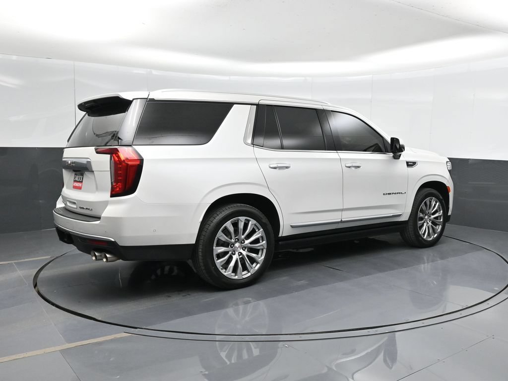 Used 2024 GMC Yukon Denali w/ Denali Reserve Package AWD/4WD image 3