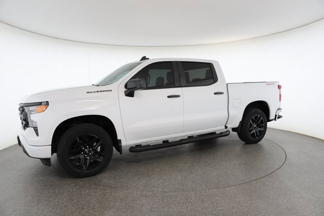 Used 2023 Chevrolet Silverado 1500 Custom image 3