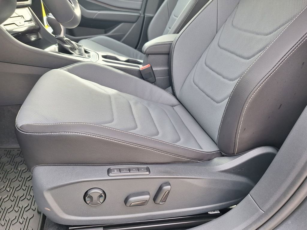 New 2026 Volkswagen Jetta SEL image 10