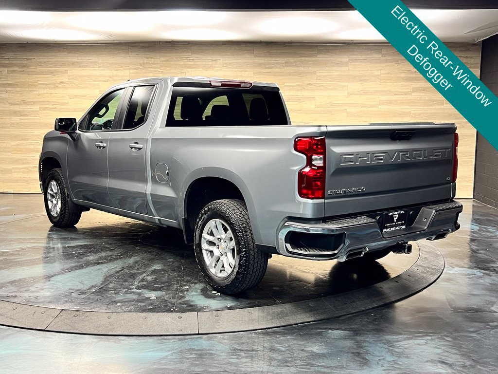 Used 2025 Chevrolet Silverado 1500 LT AWD/4WD image 13