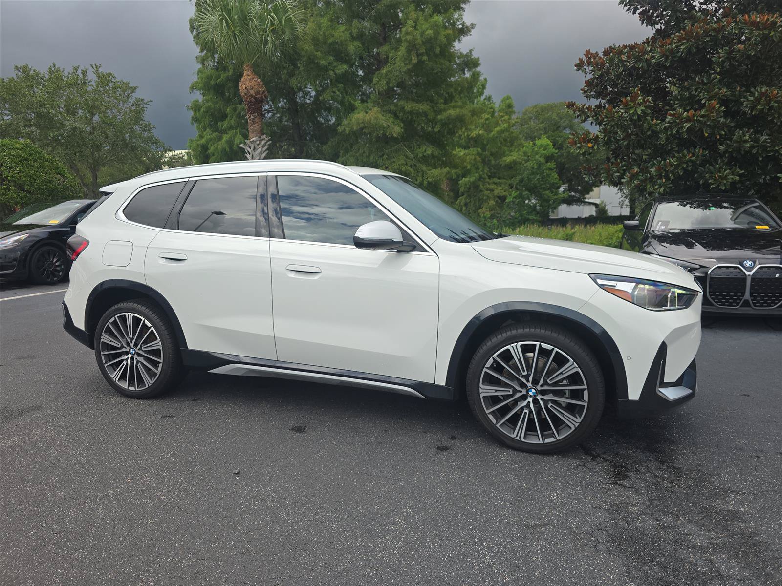 Used 2024 BMW X1 xDrive28i w/ Convenience Package AWD/4WD image 6