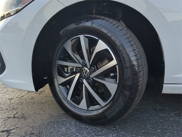 Certified 2024 Volkswagen Jetta S image 29