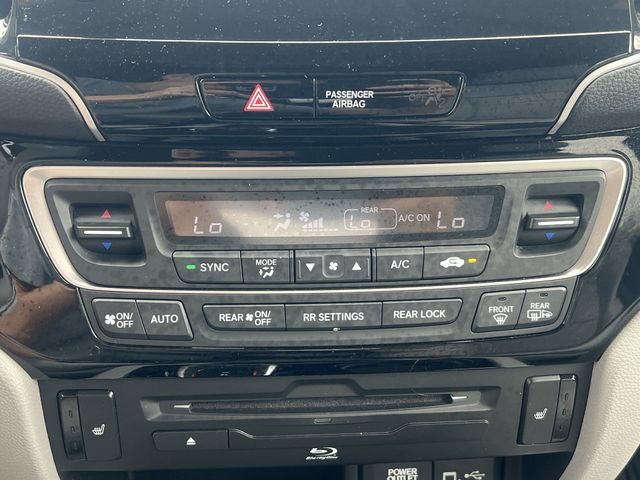 Used 2020 Honda Pilot Touring image 23