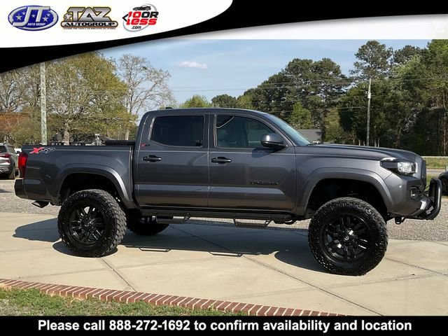 Used 2018 Toyota Tacoma SR5 AWD/4WD image 8