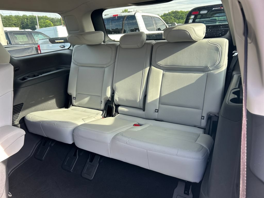 Used 2025 Ford Expedition Platinum AWD/4WD image 32