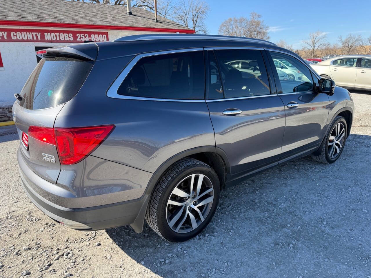 Used 2016 Honda Pilot Touring image 3