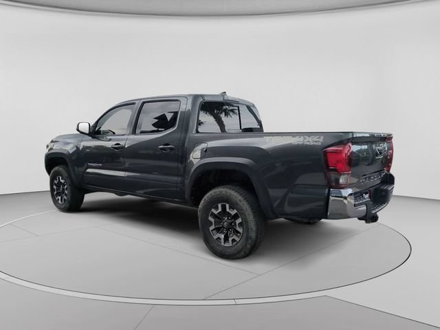 Used 2018 Toyota Tacoma TRD Off-Road AWD/4WD image 7