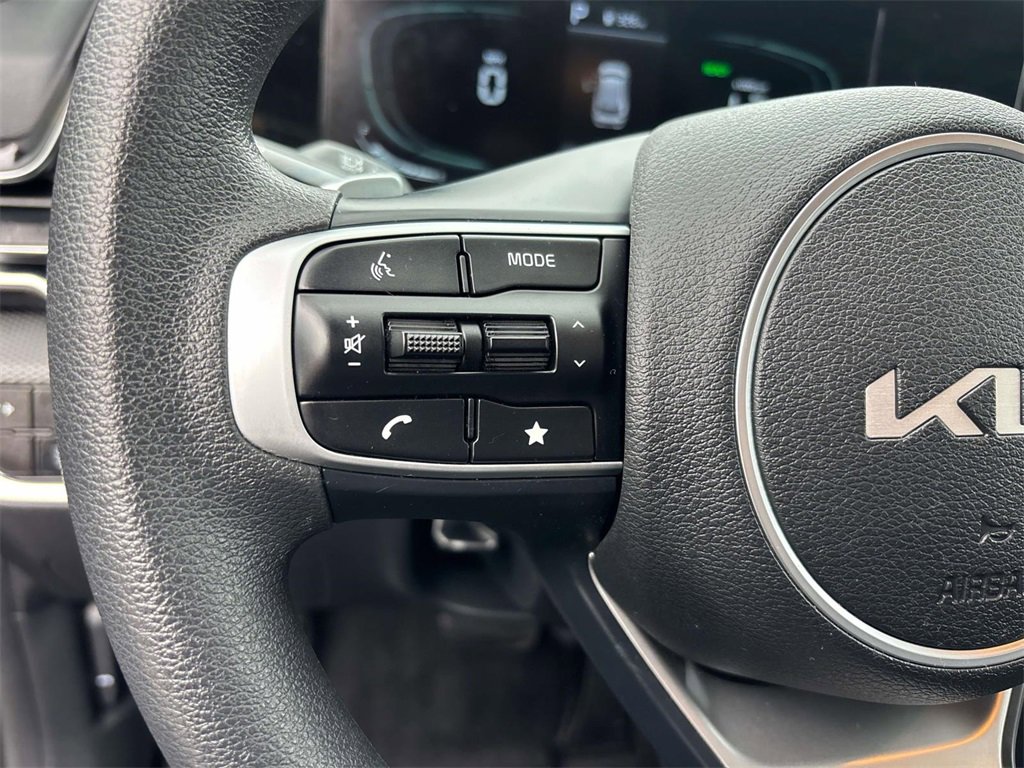 Used 2024 Kia Sportage LX image 17
