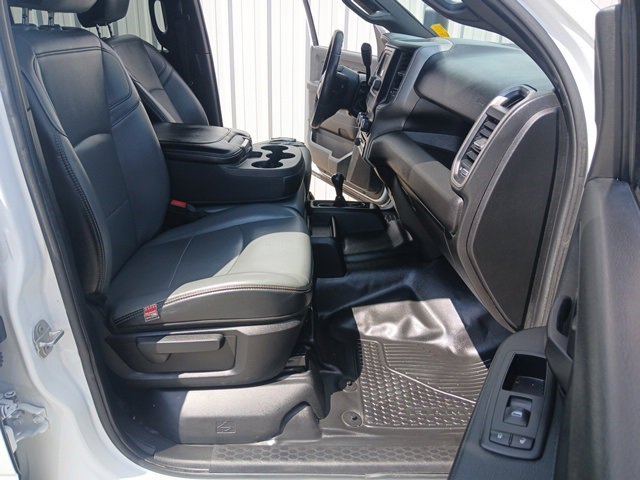 Used 2021 RAM 5500 Tradesman w/ Chrome Appearance Group image 38