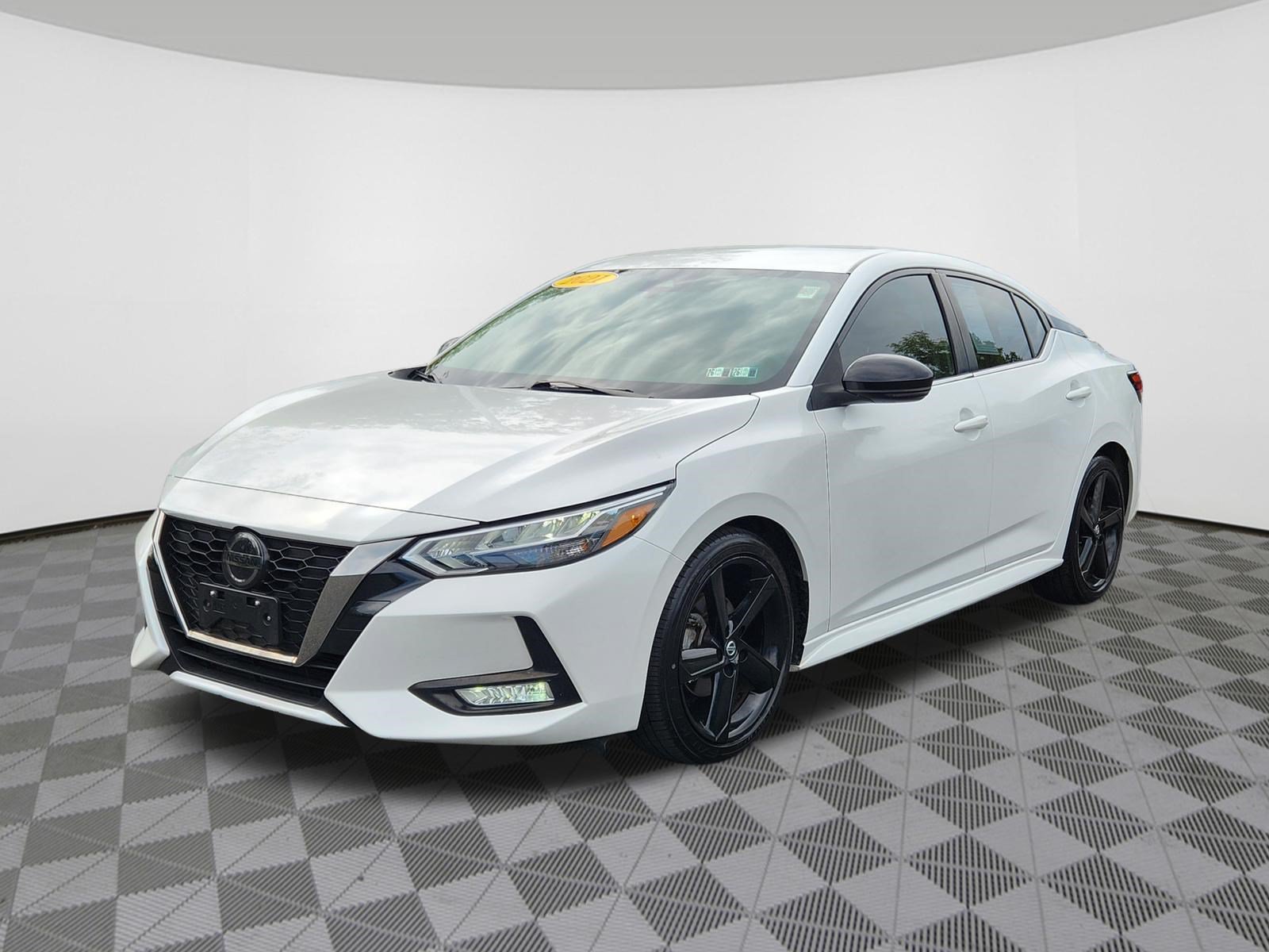 Used 2021 Nissan Sentra SR FWD image 2
