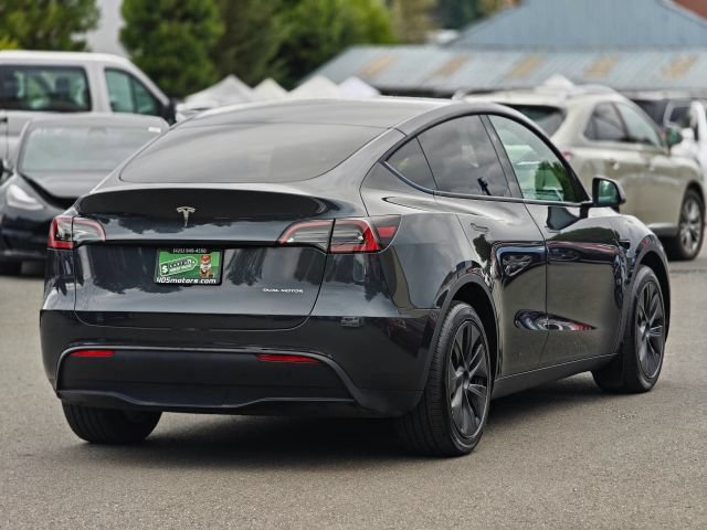 Used 2025 Tesla Model Y Long Range AWD/4WD image 12