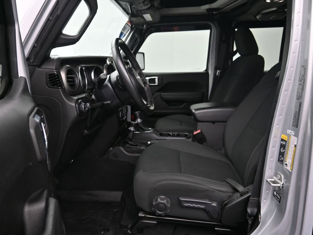 Certified 2022 Jeep Gladiator Willys image 12