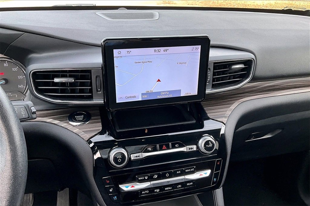 Used 2023 Ford Explorer Limited image 6