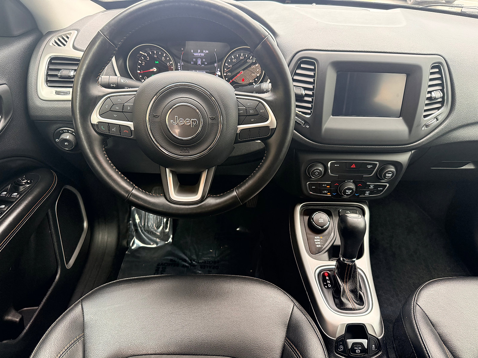 Used 2019 Jeep Compass Latitude w/ Cold Weather Group AWD/4WD image 10