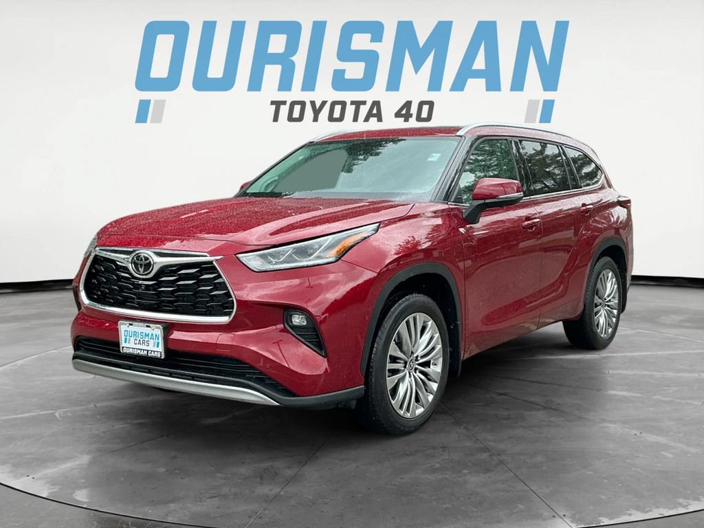 Certified 2024 Toyota Highlander Platinum FWD image 3