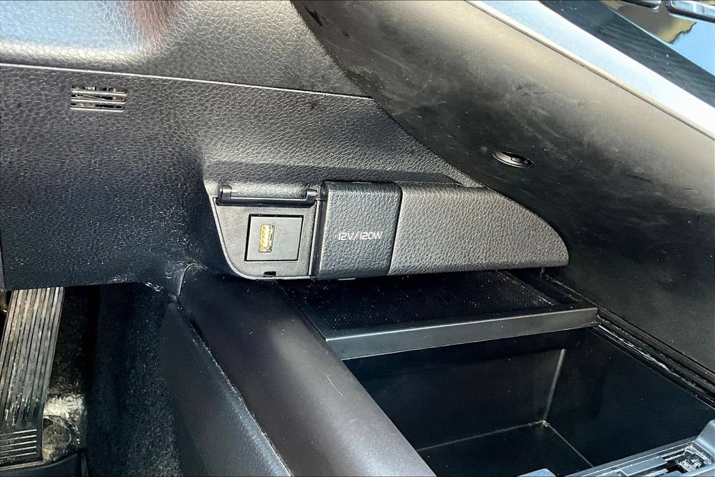Used 2024 Toyota Camry SE FWD image 16