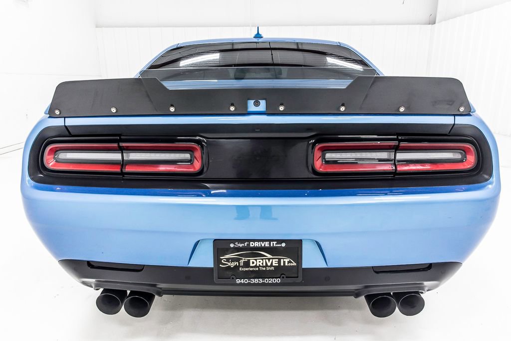 Used 2015 Dodge Challenger SRT w/ Technology Group image 6