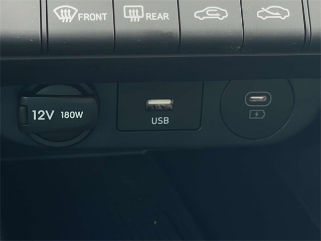 Certified 2025 Hyundai Elantra SEL image 24