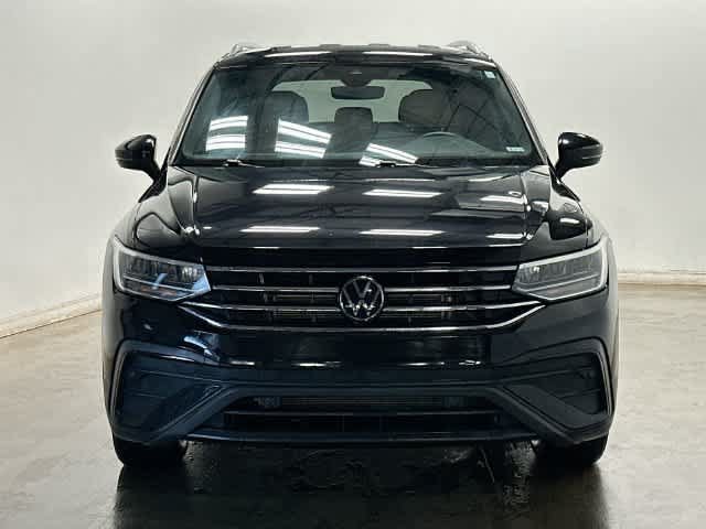 Used 2024 Volkswagen Tiguan SE AWD/4WD image 19