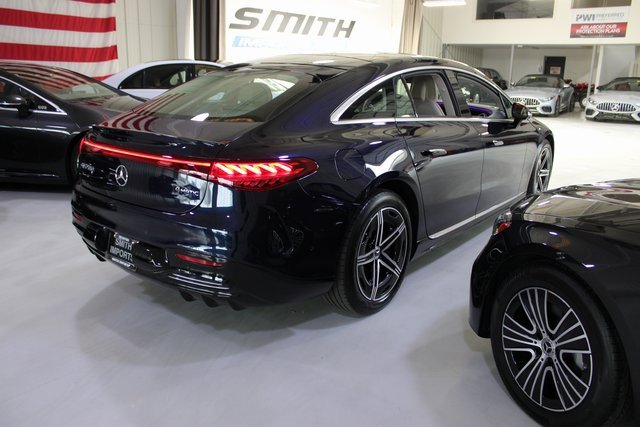 Used 2023 Mercedes-Benz EQS 580 4MATIC Sedan image 43