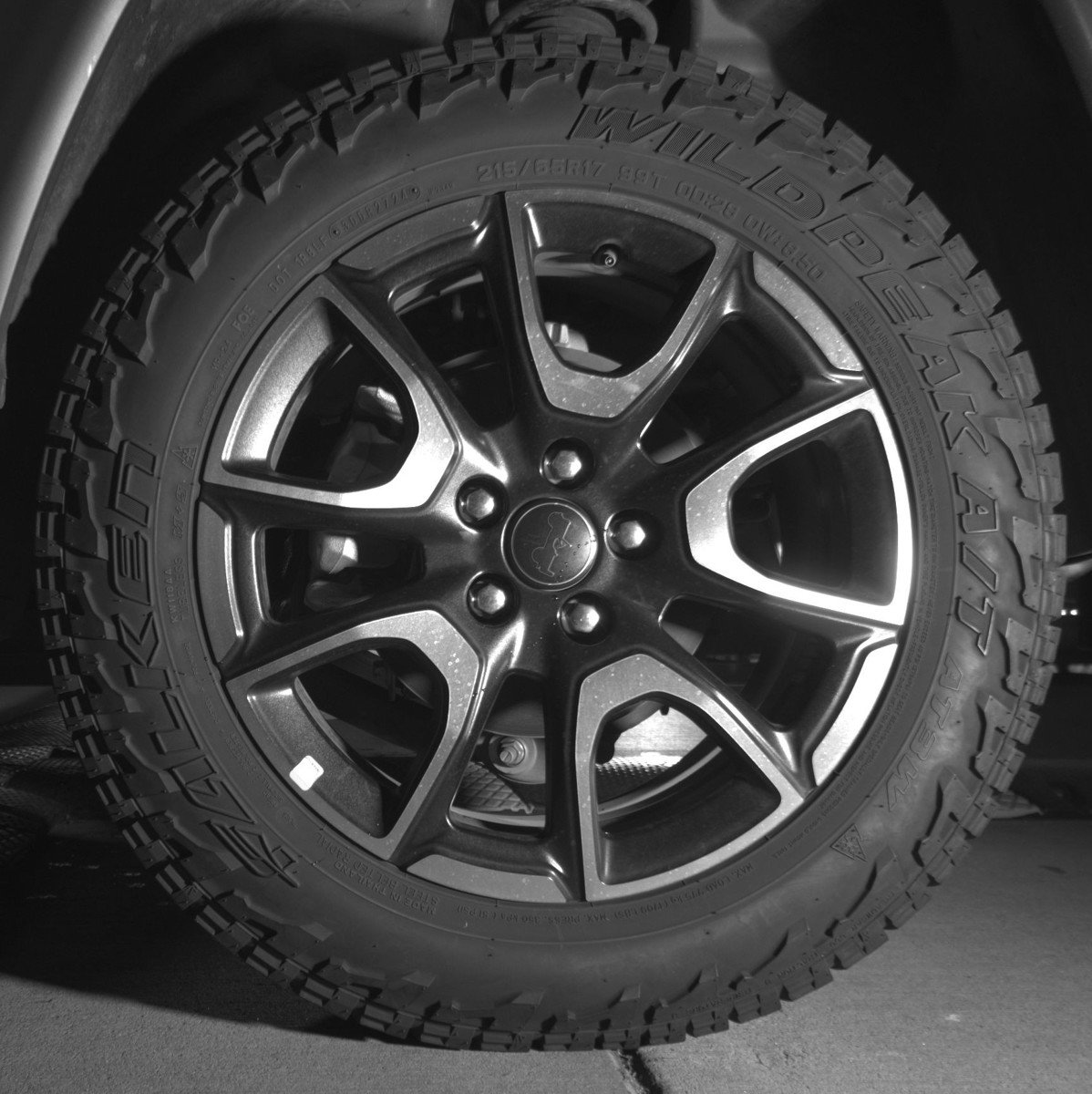 Used 2025 Jeep Compass Trailhawk image 14