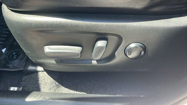 Certified 2017 Toyota RAV4 Platinum w/ All Weather Liner Package AWD/4WD image 20