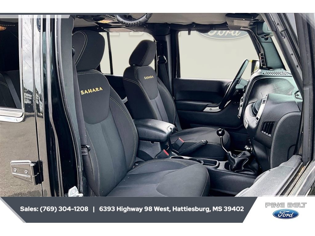 Used 2015 Jeep Wrangler Unlimited Sahara w/ Connectivity Group image 6