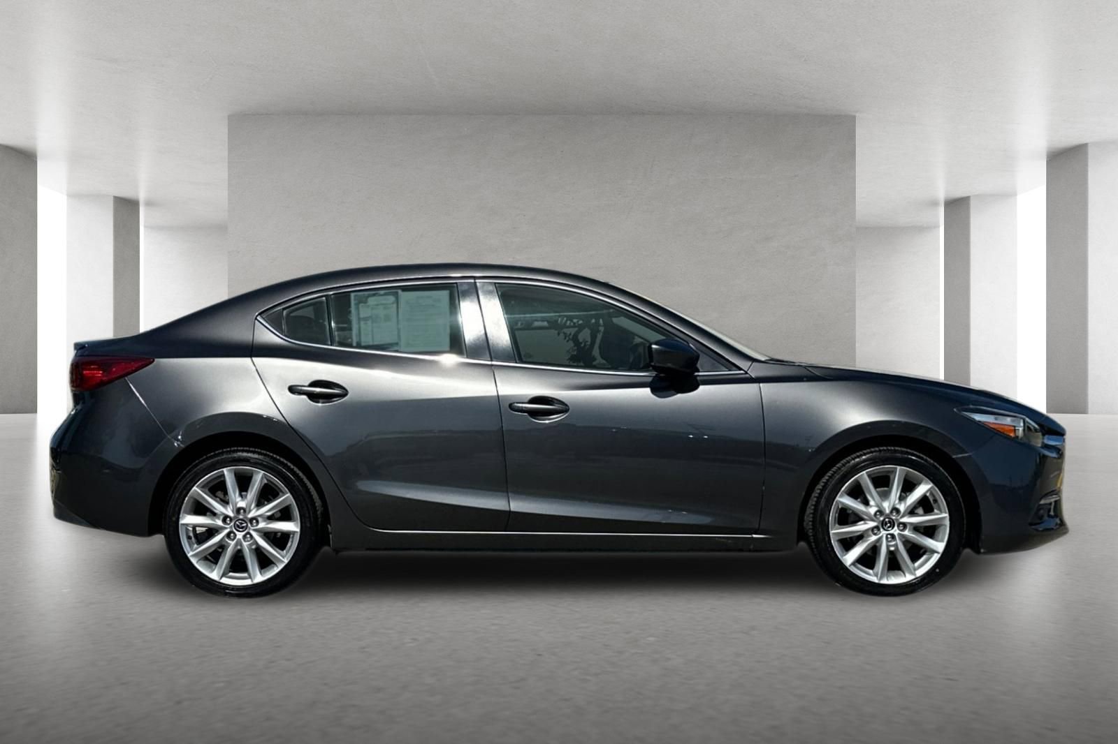 Used 2017 MAZDA MAZDA3 Grand Touring FWD image 3