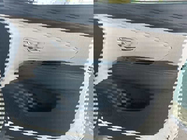 New 2026 Hyundai Tucson Limited image 32