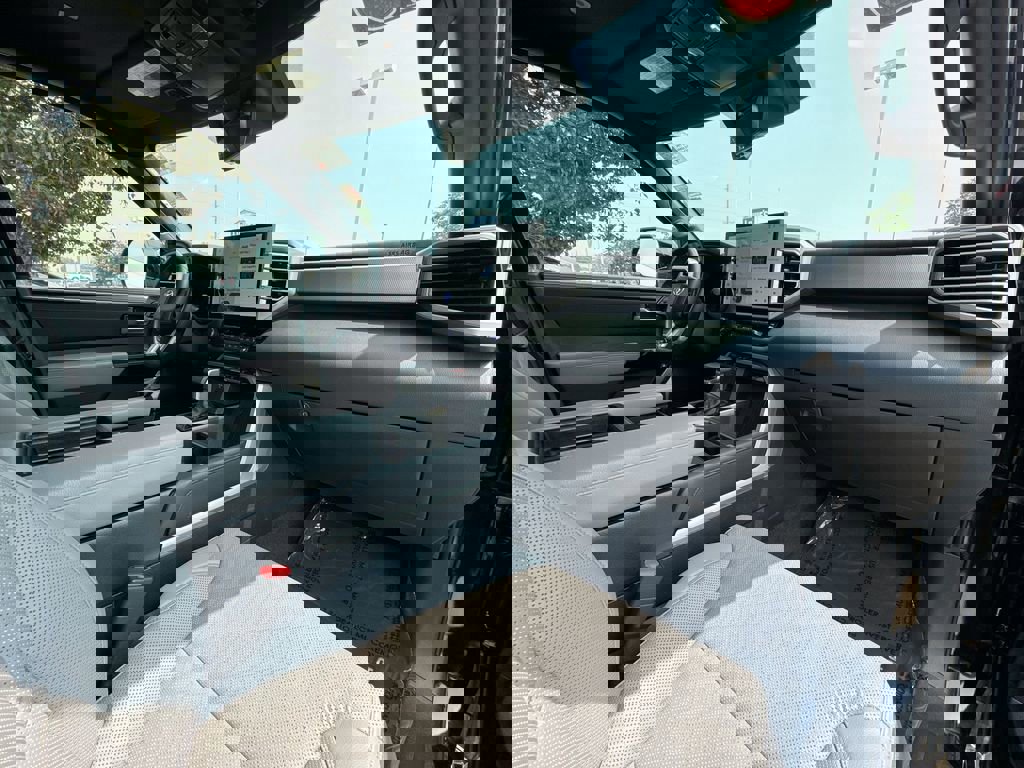 Used 2025 Toyota Tundra Limited image 27