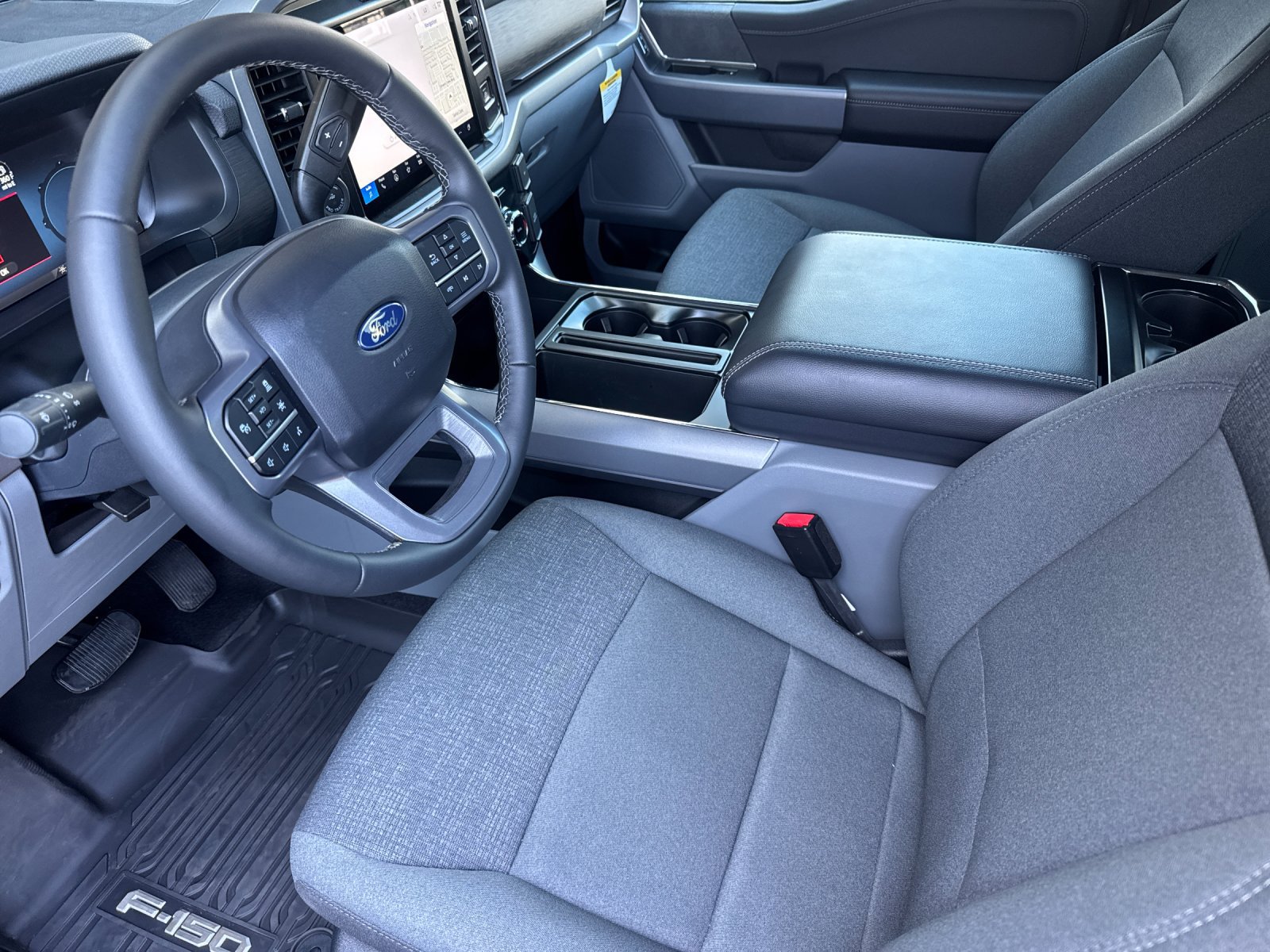 New 2026 Ford F150 XLT w/ Equipment Group 302A MID AWD/4WD image 9