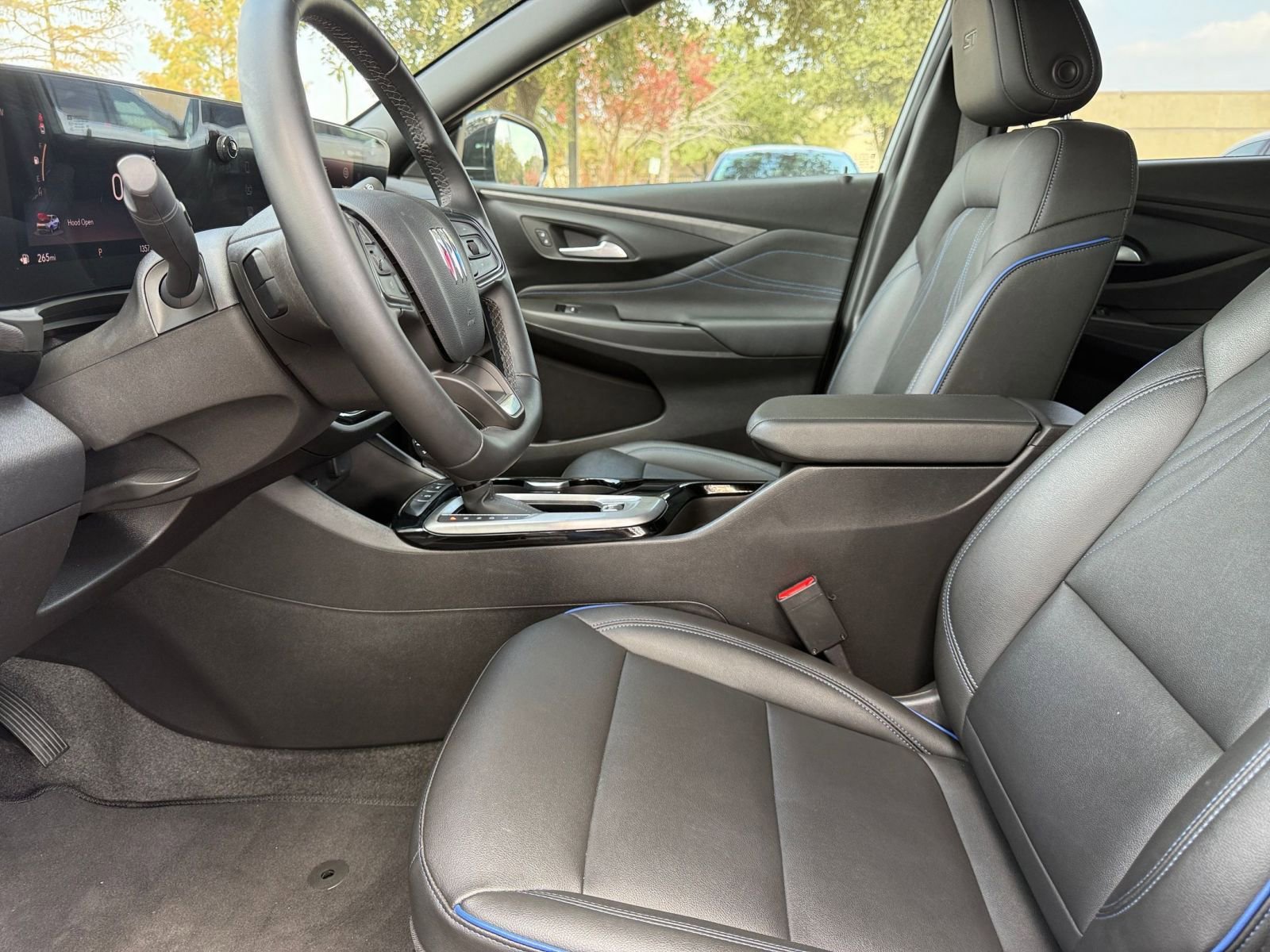 Used 2025 Buick Envista Sport Touring image 27