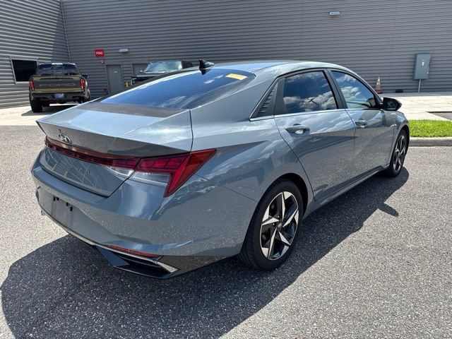 Used 2021 Hyundai Elantra SEL w/ Convenience + Premium Package FWD image 7