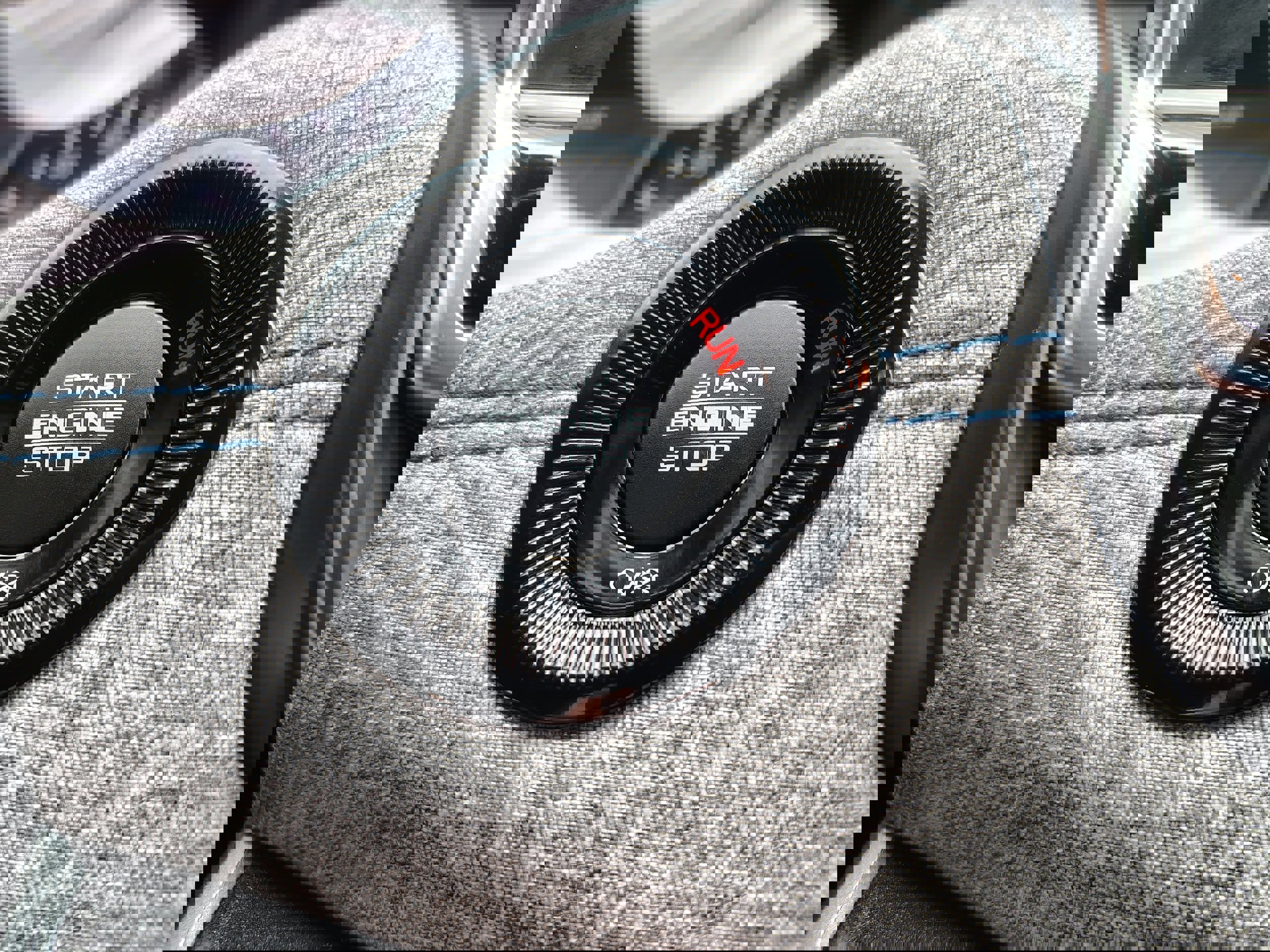 Used 2024 Jeep Compass Latitude image 32