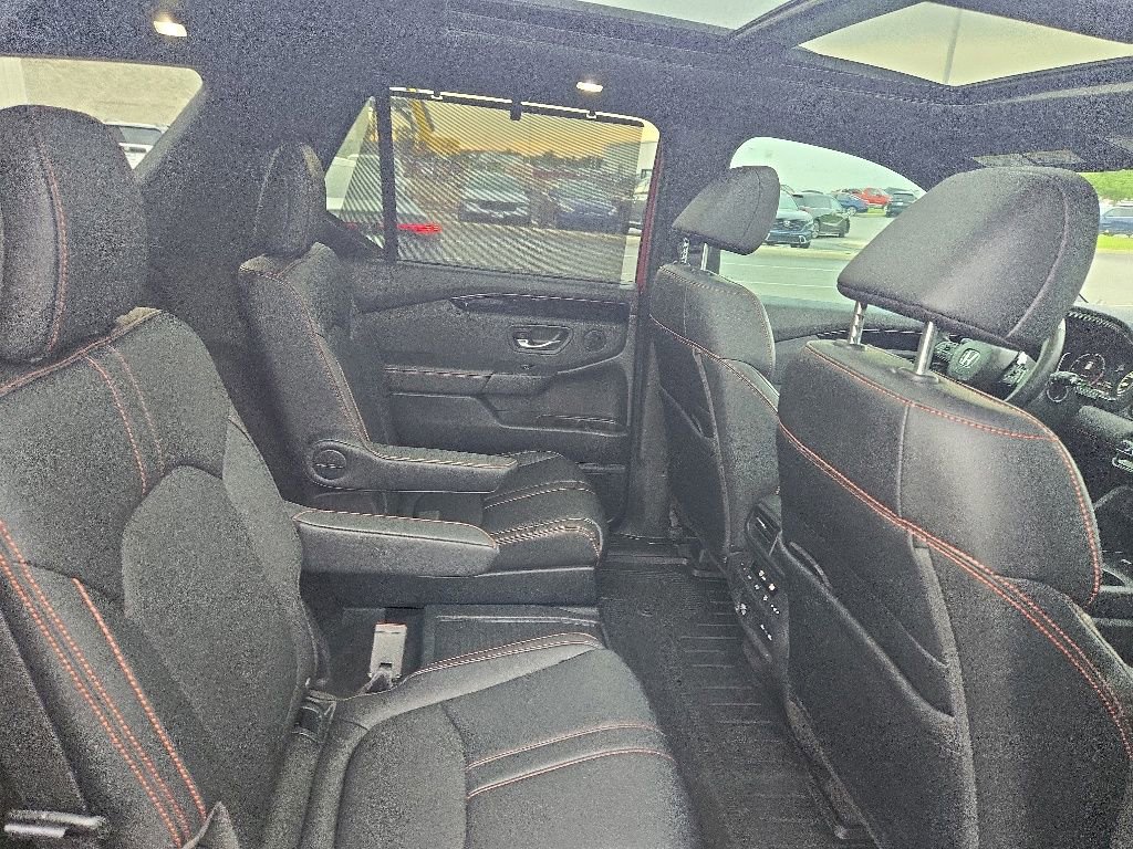 Certified 2024 Honda Pilot TrailSport image 29