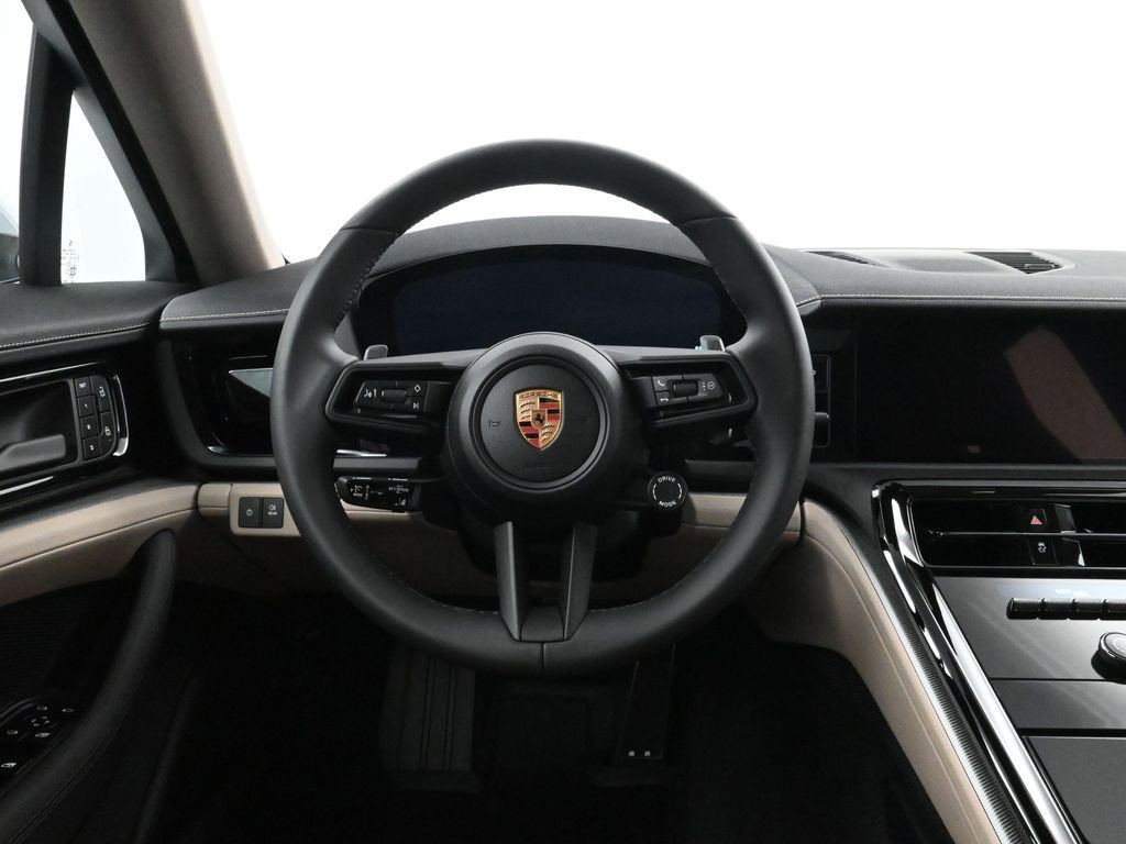 Certified 2026 Porsche Panamera image 12