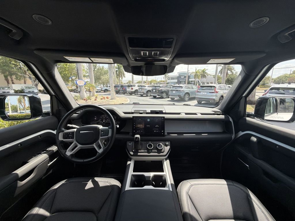 Used 2025 Land Rover Defender 110 S AWD/4WD image 10