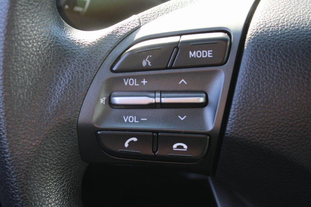 Used 2020 Hyundai Kona SE w/ Cargo Package FWD image 13