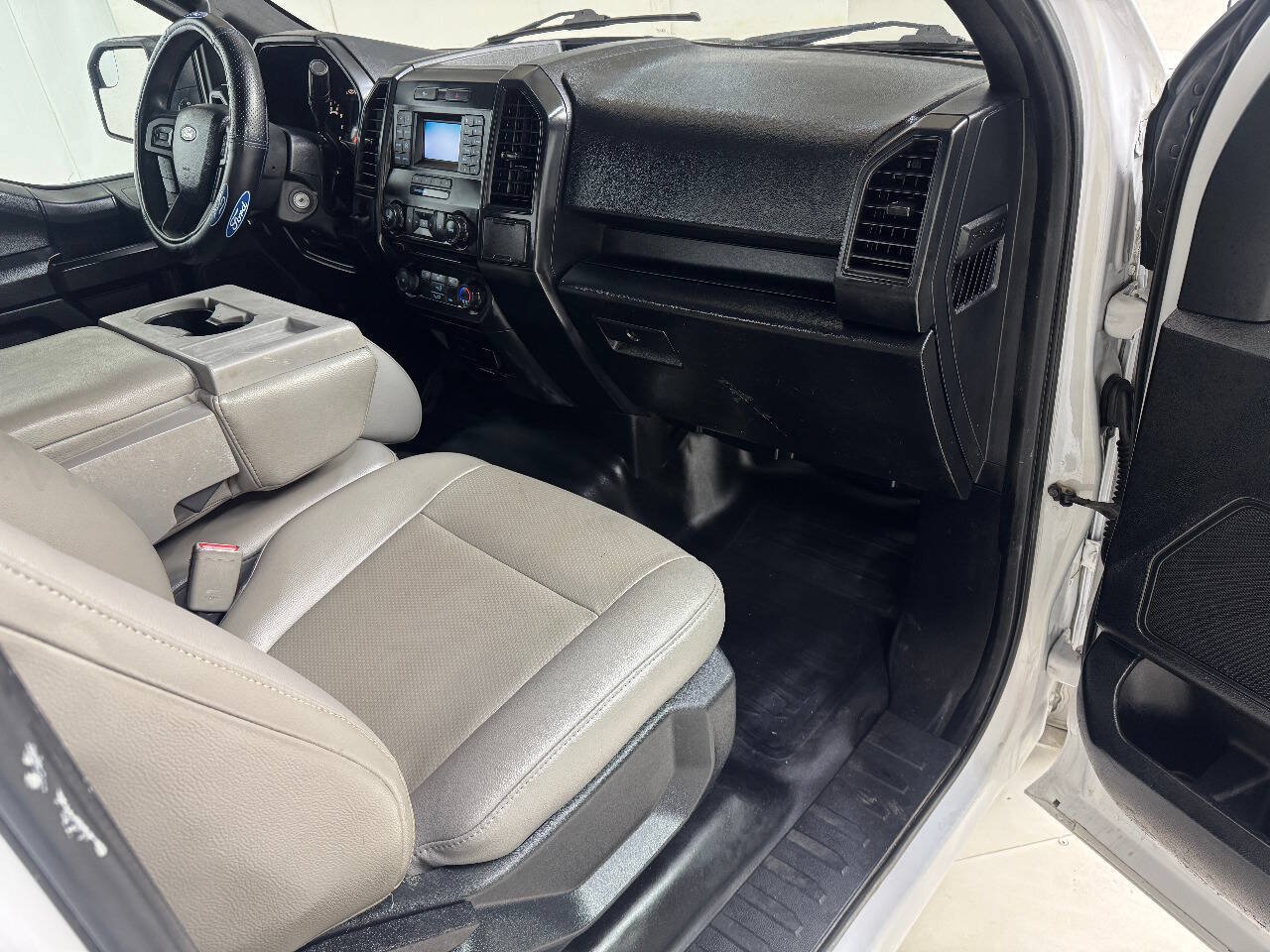 Used 2016 Ford F150 XL w/ Equipment Group 101A Mid RWD image 26