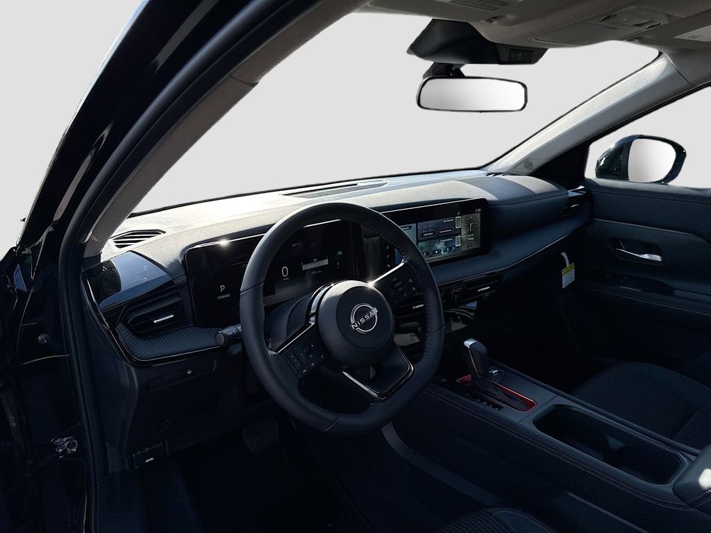 Used 2025 Nissan Kicks SR image 9