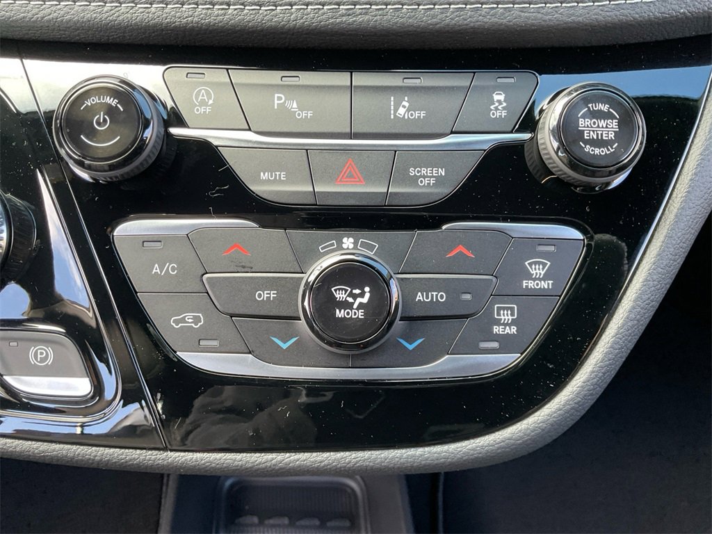 New 2026 Chrysler Pacifica Select w/ S Appearance Package image 25