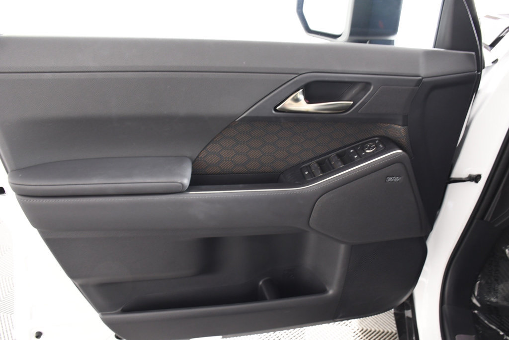 Used 2025 Lexus GX 550 w/ Cold Area Package AWD/4WD image 14