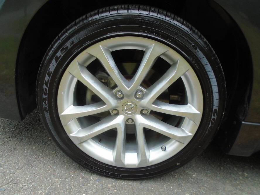 Used 2011 Nissan Altima 3.5 SR FWD image 23