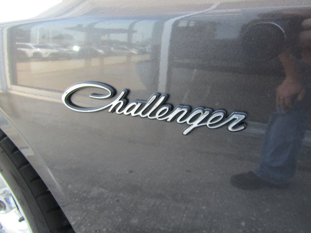 Used 2014 Dodge Challenger R/T RWD image 20