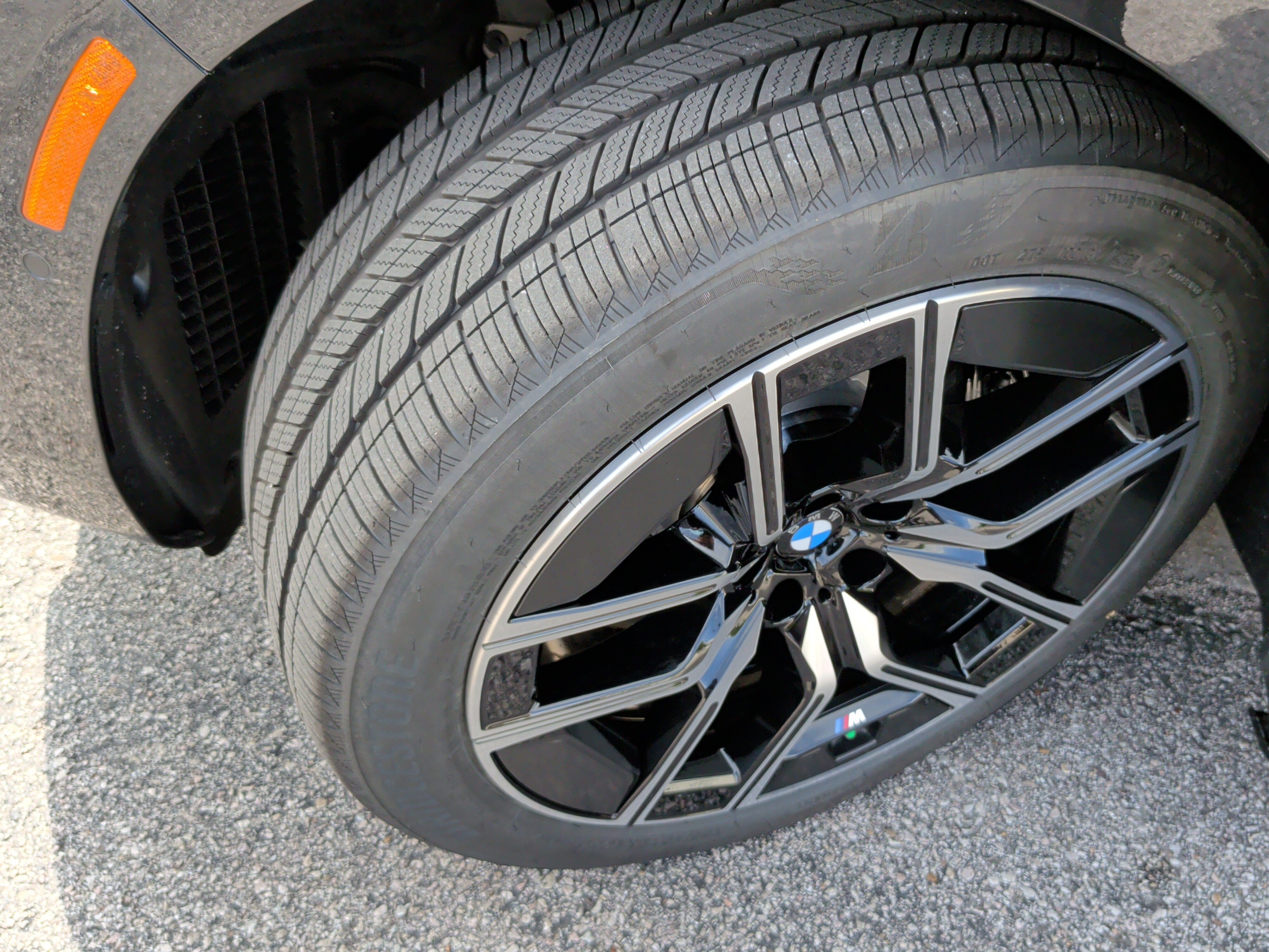 New 2026 BMW 740i w/ Premium Package RWD image 12