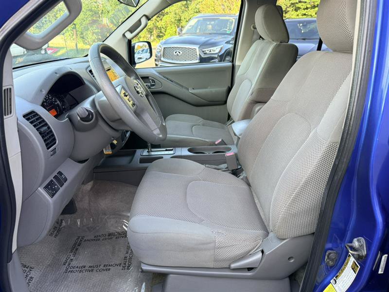 Used 2014 Nissan Frontier SV RWD image 22