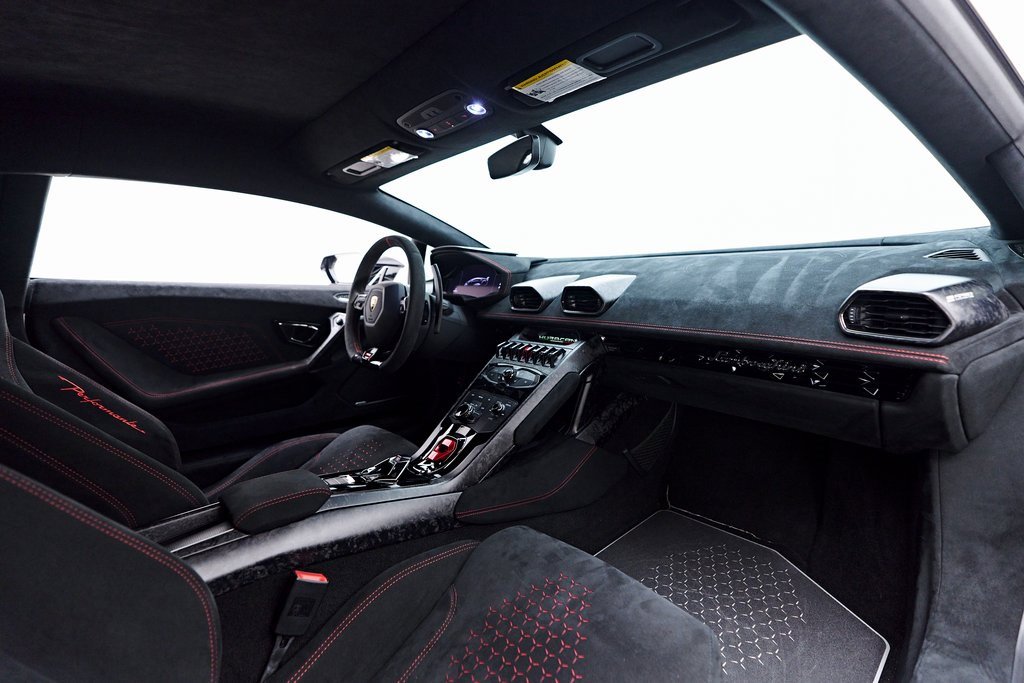 Used 2018 Lamborghini Huracan Performante image 57