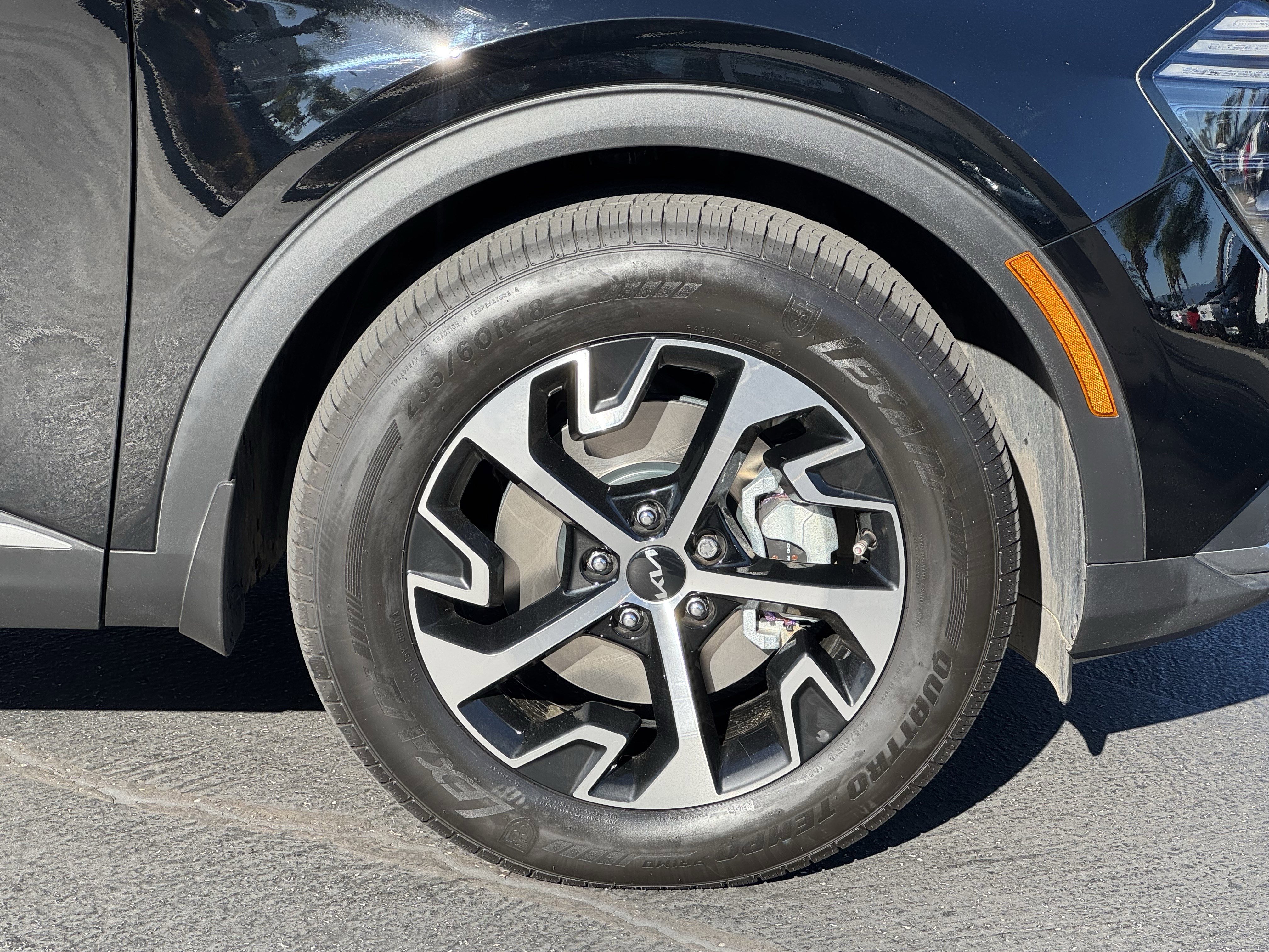 Used 2024 Kia Sportage EX image 12